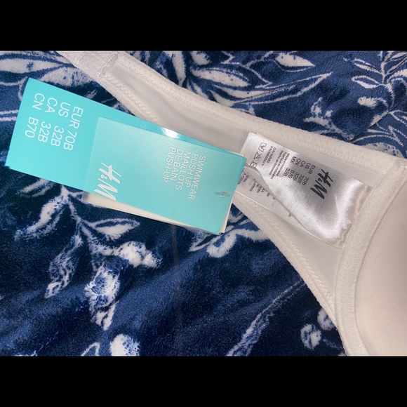 H&M White Scalloped Push Up Bikini Top - Picture 3 of 5